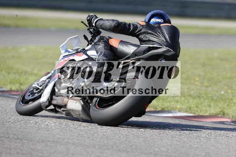 /44 09.08.2025 Plüss Moto Sport ADR/Freies Fahren/backside